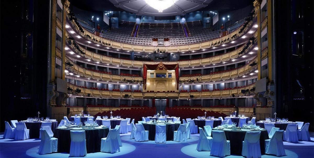 Sala principal del Teatro Real de Madrid vista desde el escenario
